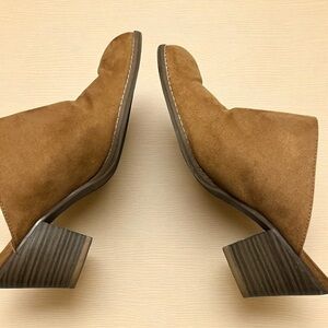 Old Navy Women's Brown Mules/Booties